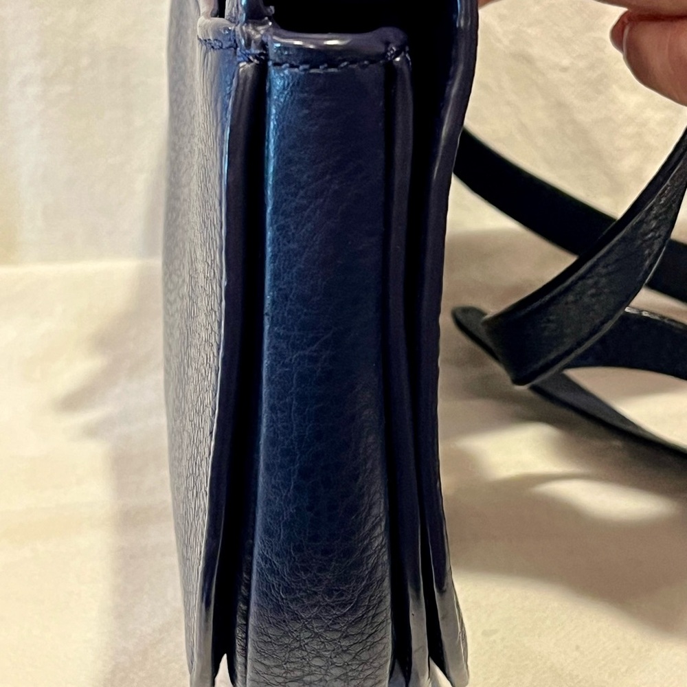 EUC Tory Burch Stunning Blue Shoulder/Crossbody Bag 
***GET IT QUICK ***!!! - Picture 7 of 11